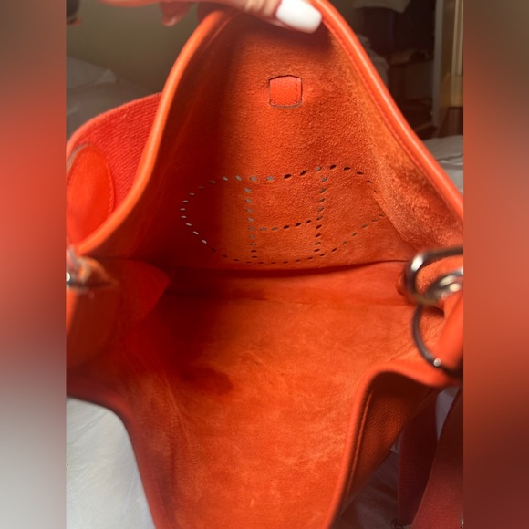 HERMES SOFT EPSOM CALFSKIN EVELYN POCHE - Picture 7 of 10